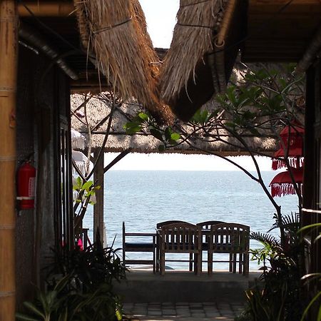 Beachouse Lovina Luaran gambar