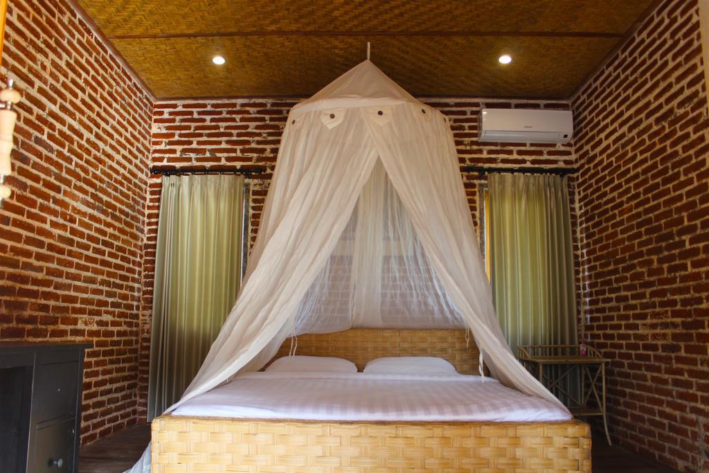 Beachouse Lovina Luaran gambar