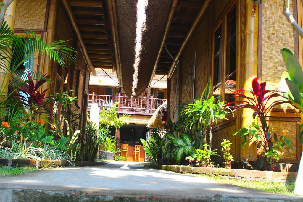 Beachouse Lovina Luaran gambar